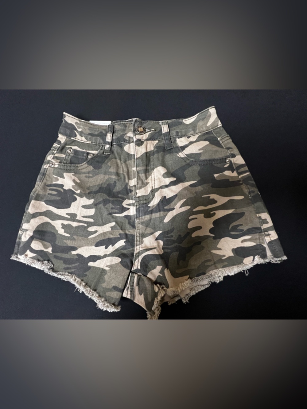 POTILI GREEN CAMO LADIES HIGH WAIST DENIM FRAYED, STRETCHY SHORTS. SIZE  4  
NWT